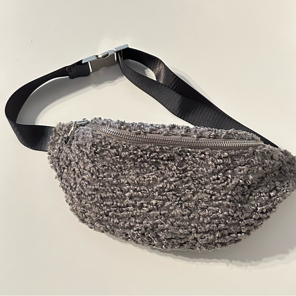 INC International Concepts Kayliee Faux-sherpa Women Belt Bag Fanny Pack GRAY